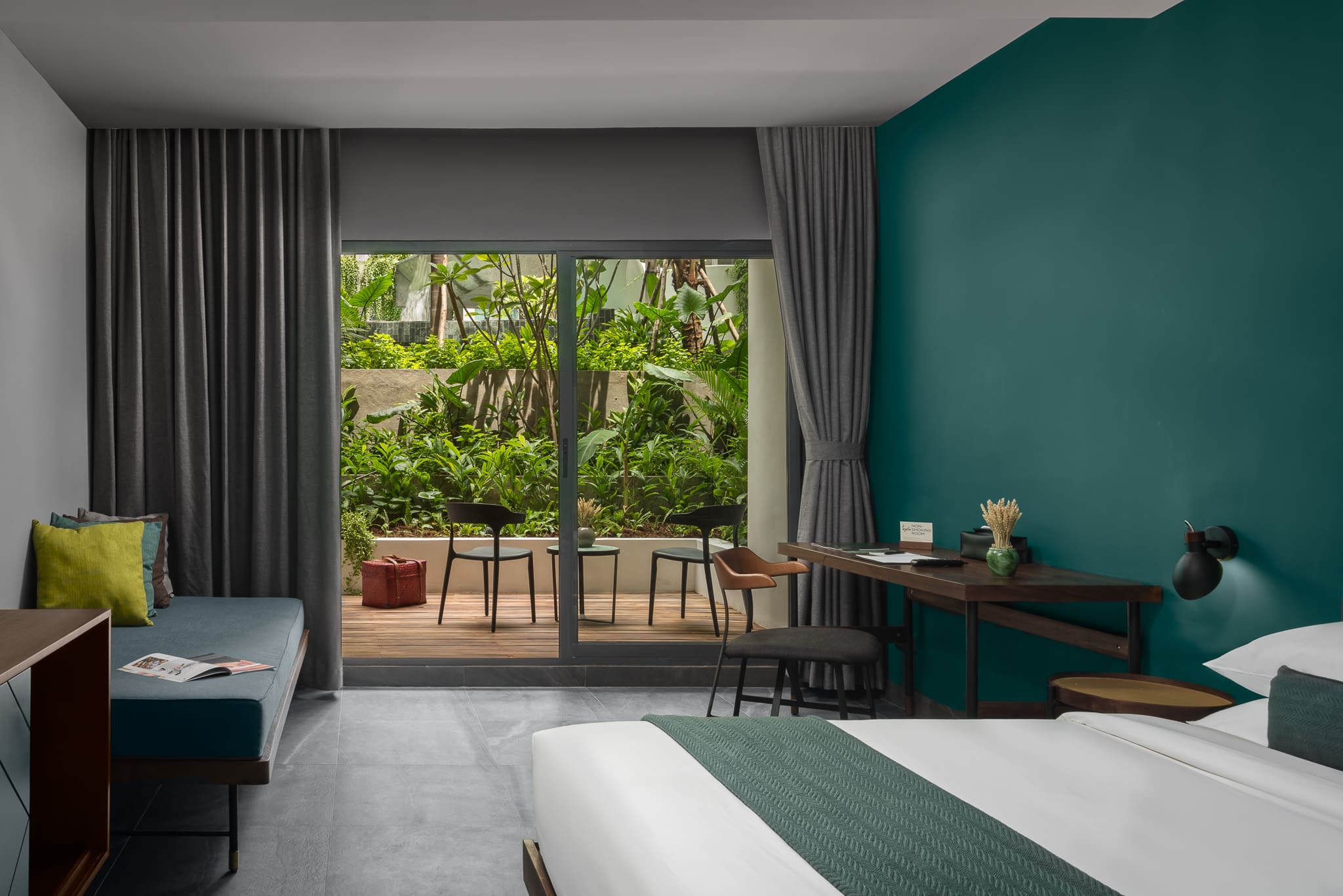 Deluxe Garden Terrace